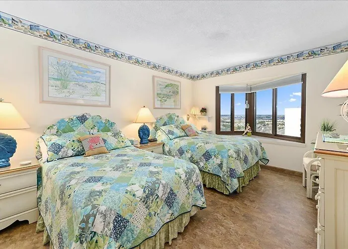 Breathtaking Ocean Views From 2 Bedroom!