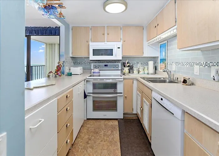 Breathtaking Ocean Views From 2 Bedroom!