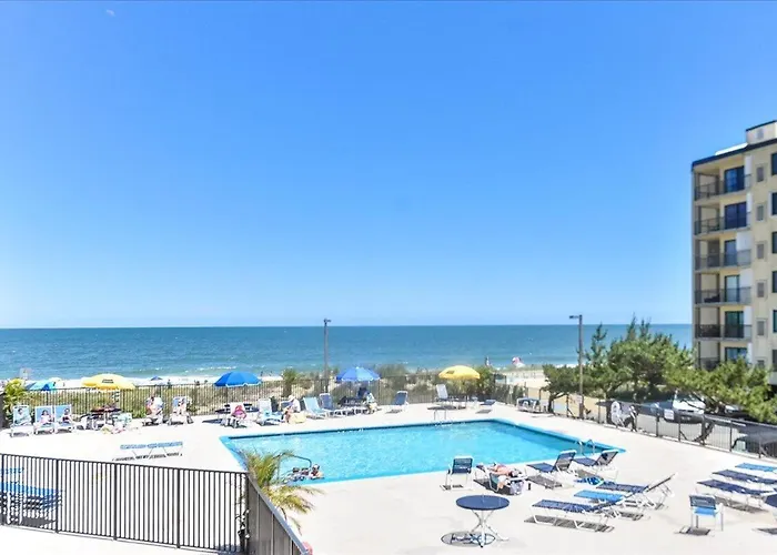 Breathtaking Ocean Views From 2 Bedroom! Ocean Stadt