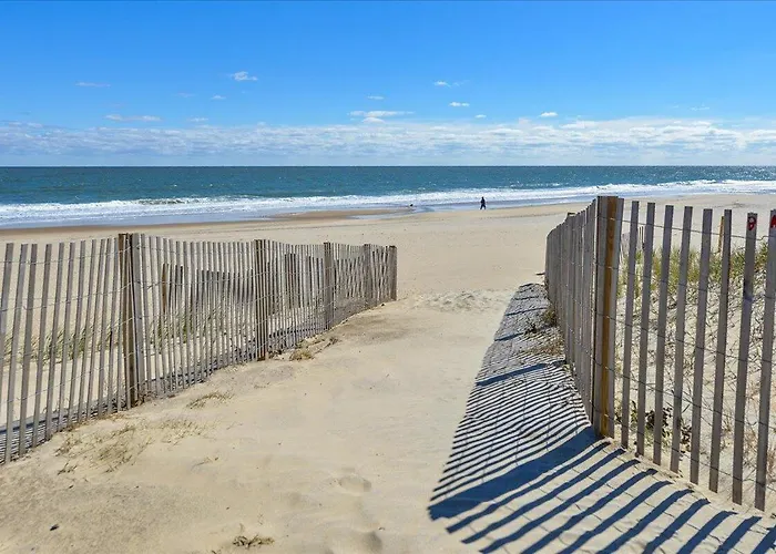 Breathtaking Ocean Views From 2 Bedroom! *